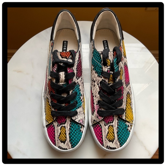 ALICE and OLIVIA EZRA LEATHER SNEAKERS. EUC - Picture 2 of 13